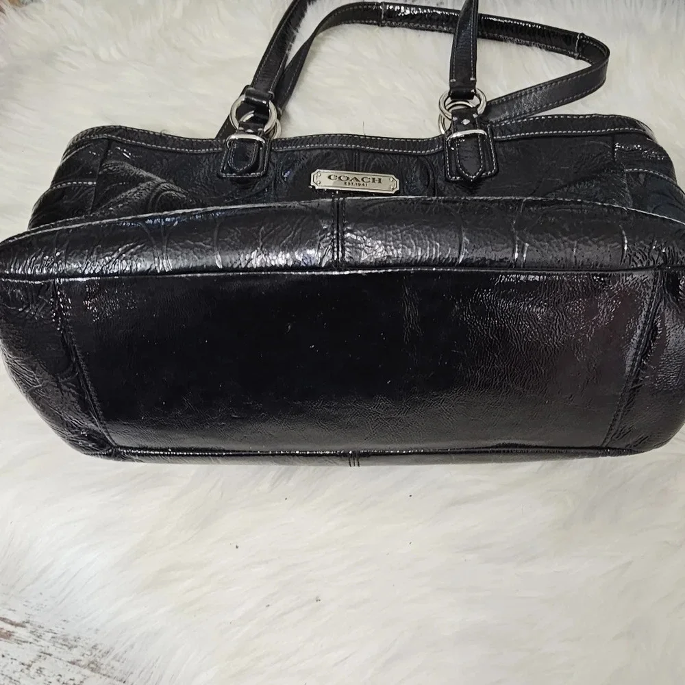 Coach Gallery Embossed Patent Leather shoulder Bag Black #19462 EUC